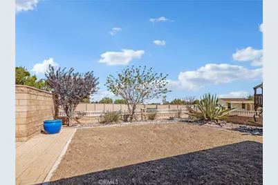 10660 Ranchero, Oak Hills, CA 92344 - Photo 45
