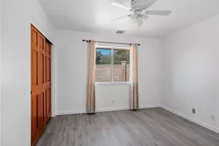 10660 Ranchero, Oak Hills, CA 92344 - Photo 33