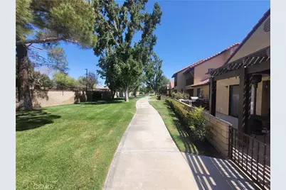 19218 Elm Drive, Apple Valley, CA 92308 - Photo 21