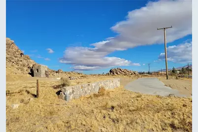 30588 Ca-18, Lucerne Valley, CA 92356 - Photo 3
