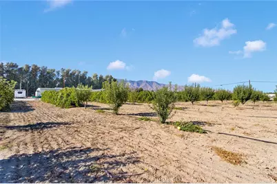 10099 Highland Avenue, Lucerne Valley, CA 92356 - Photo 31