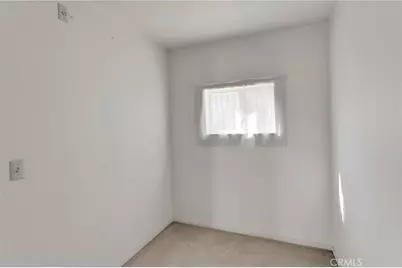 10099 Highland Avenue, Lucerne Valley, CA 92356 - Photo 17