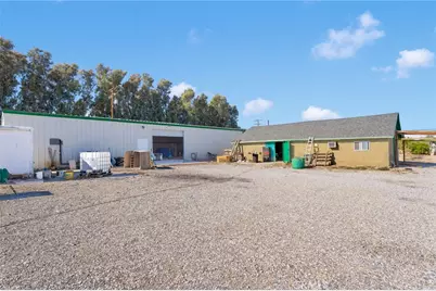 10099 Highland Avenue, Lucerne Valley, CA 92356 - Photo 9