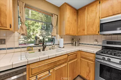 31358 Lightfoot Way, Running Springs, CA 92382 - Photo 9