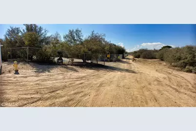 10975 Decker, Oak Hills, CA 92344 - Photo 43