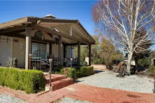 10975 Decker, Oak Hills, CA 92344 - Photo 9