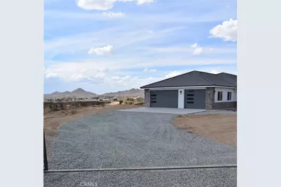 16944 Pauhaska Road, Apple Valley, CA 92307 - Photo 13