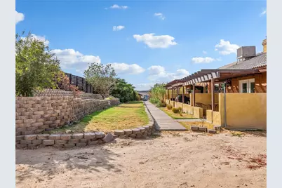 13801 Shadow Mountain, Helendale, CA 92342 - Photo 45