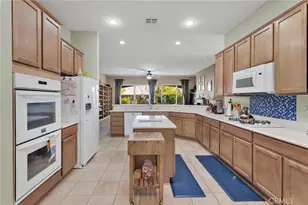 10215 Wascana, Apple Valley, CA 92308 - Photo 11