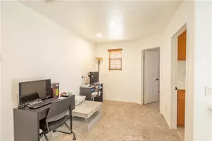 13295 Hollister, Hesperia, CA 92344 - Photo 19