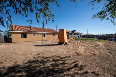 10917 Bartlett Avenue, Adelanto, CA 92301 - Photo 11