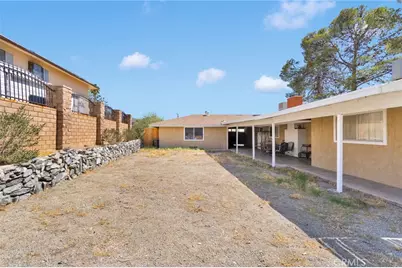 29670 Palermo, Barstow, CA 92311 - Photo 37