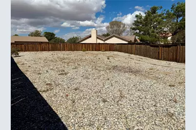 22594 Cuyama Court, Apple Valley, CA 92307 - Photo 35
