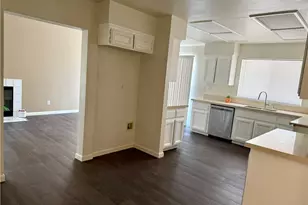 22594 Cuyama Ct, Apple Valley, CA 92307 - Photo 9