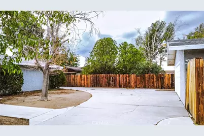 21390 Tussing Ranch Road, Apple Valley, CA 92308 - Photo 9
