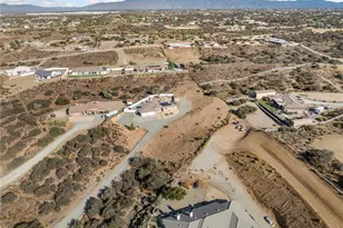 7925 Anaconda, Oak Hills, CA 92344 - Photo 51