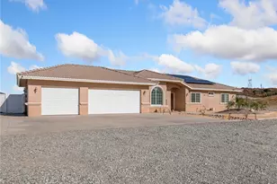 7925 Anaconda, Oak Hills, CA 92344 - Photo 5