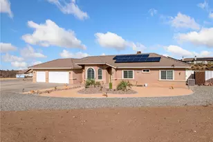 7925 Anaconda, Oak Hills, CA 92344 - Photo 3