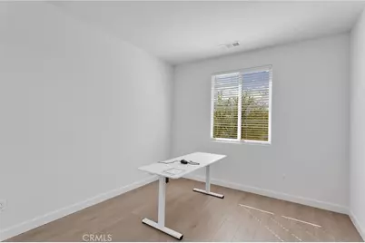 13056 Lancaster, Hesperia, CA 92344 - Photo 5