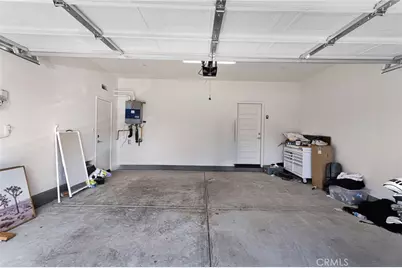 13056 Lancaster, Hesperia, CA 92344 - Photo 33