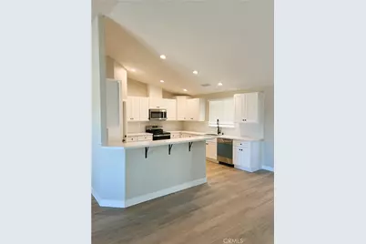 16438 Llanada Avenue, Victorville, CA 92394 - Photo 11