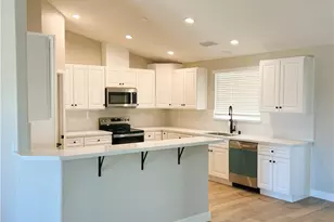 16438 Llanada Ave, Victorville, CA 92394 - Photo 11