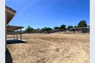 16438 Llanada Avenue, Victorville, CA 92394 - Photo 37