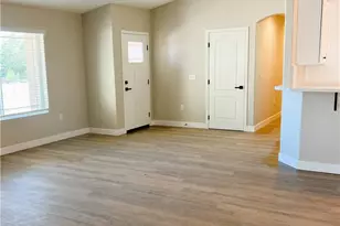 16438 Llanada Ave, Victorville, CA 92394 - Photo 5