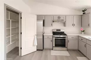 21961 Thunderbird, Apple Valley, CA 92307 - Photo 9