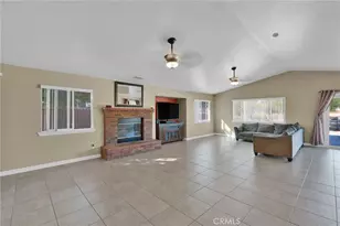 11158 Pinon, Hesperia, CA 92345 - Photo 7