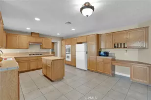 11158 Pinon, Hesperia, CA 92345 - Photo 9