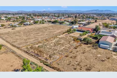 11158 Pinon, Hesperia, CA 92345 - Photo 39