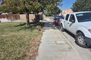 37933 Calcedony, Palmdale, CA 93552 - Photo 13