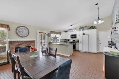 11359 Courtside, Victorville, CA 92392 - Photo 15