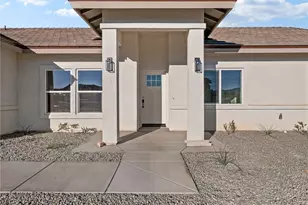 15590 Dale Evans Pkwy, Apple Valley, CA 92307 - Photo 3