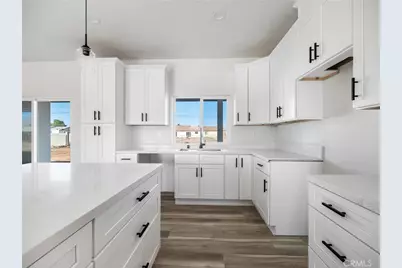 15590 Dale Evans Parkway, Apple Valley, CA 92307 - Photo 11