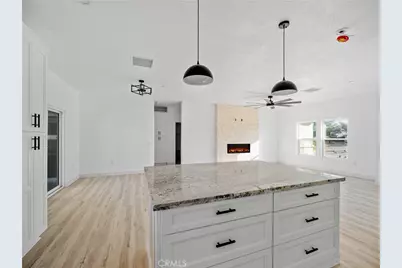 15605 Dale Evans Parkway, Apple Valley, CA 92307 - Photo 11