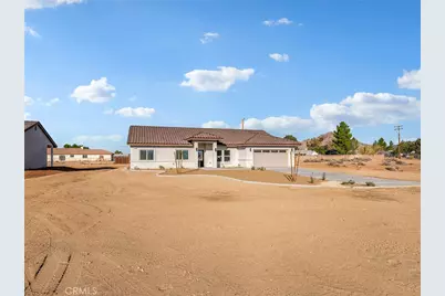 15605 Dale Evans Parkway, Apple Valley, CA 92307 - Photo 3