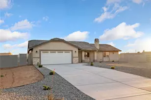20997 Valencia St, Apple Valley, CA 92308 - Photo 3
