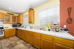 32927 Sandalwood Ln, Lake Elsinore, CA 92530 - Photo 17