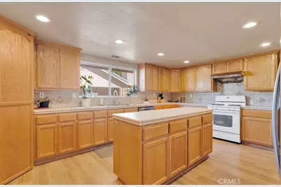 18199 Kalin Ranch, Victorville, CA 92395 - Photo 7