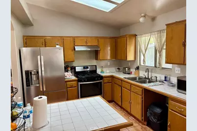 15162 Cambria Street, Fontana, CA 92335 - Photo 7