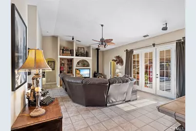 8328 Chateau, Phelan, CA 92371 - Photo 9