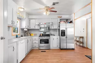 14000 El Evado, Victorville, CA 92392 - Photo 9