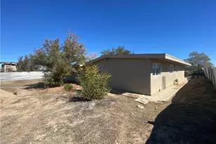 10380 Baker Rd, Lucerne Valley, CA 92356 - Photo 13