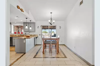 14798 Dos Palmas, Victorville, CA 92392 - Photo 21