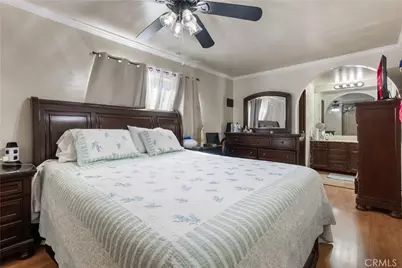 389 Amalia, Los Angeles, CA 90022 - Photo 9
