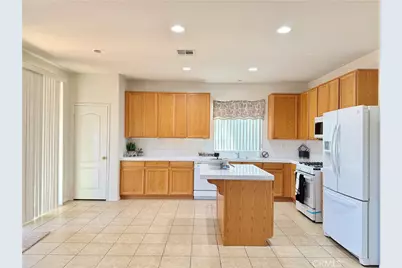 15121 Sorrel Road, Victorville, CA 92394 - Photo 13