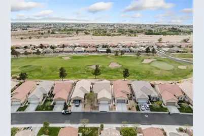 10364 Lakeshore Drive, Apple Valley, CA 92308 - Photo 7