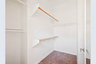 10364 Lakeshore Drive, Apple Valley, CA 92308 - Photo 27